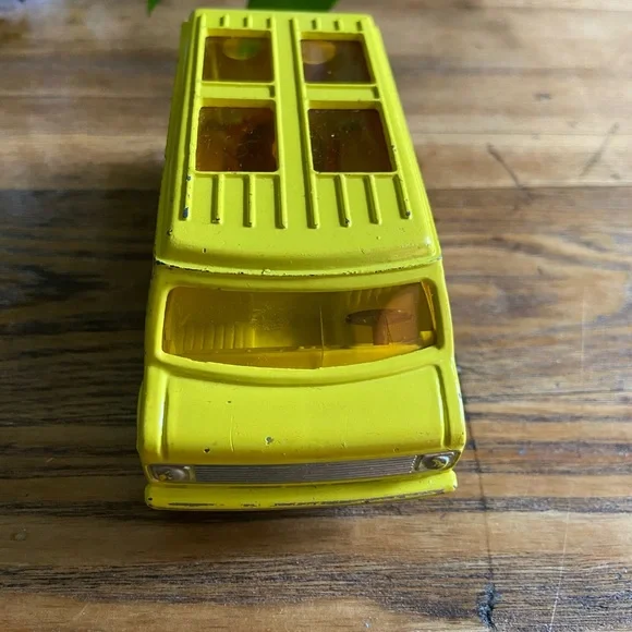 Corgi - Picture 2 of 7